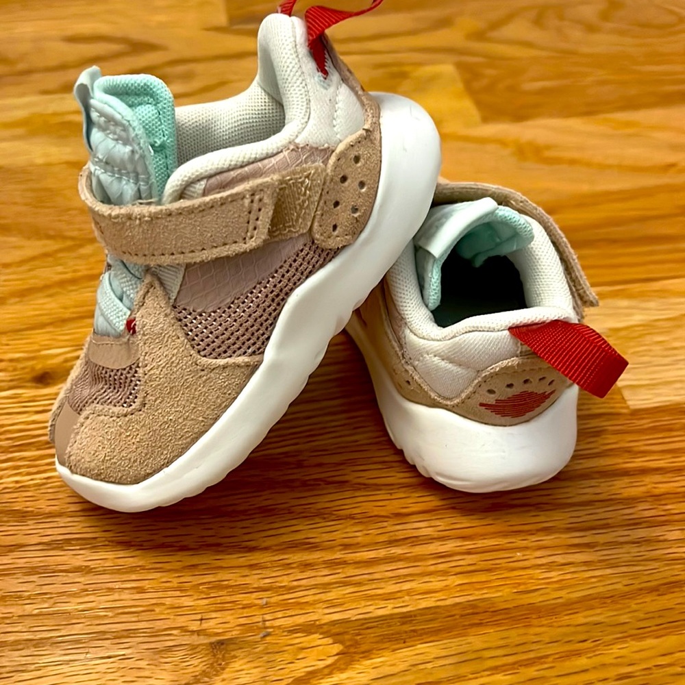 RARE Jordan Delta Infant 4C - NO LONGER MADE